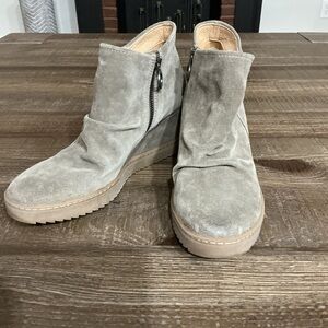 Sofft Aqua Women Waterproof Suede Wedge Ankle Boots Side Zipper - Gray Size 10